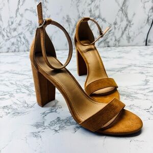 Moda Chics Chunky Elegant Tan Suede Ankle Strap Heels size 9